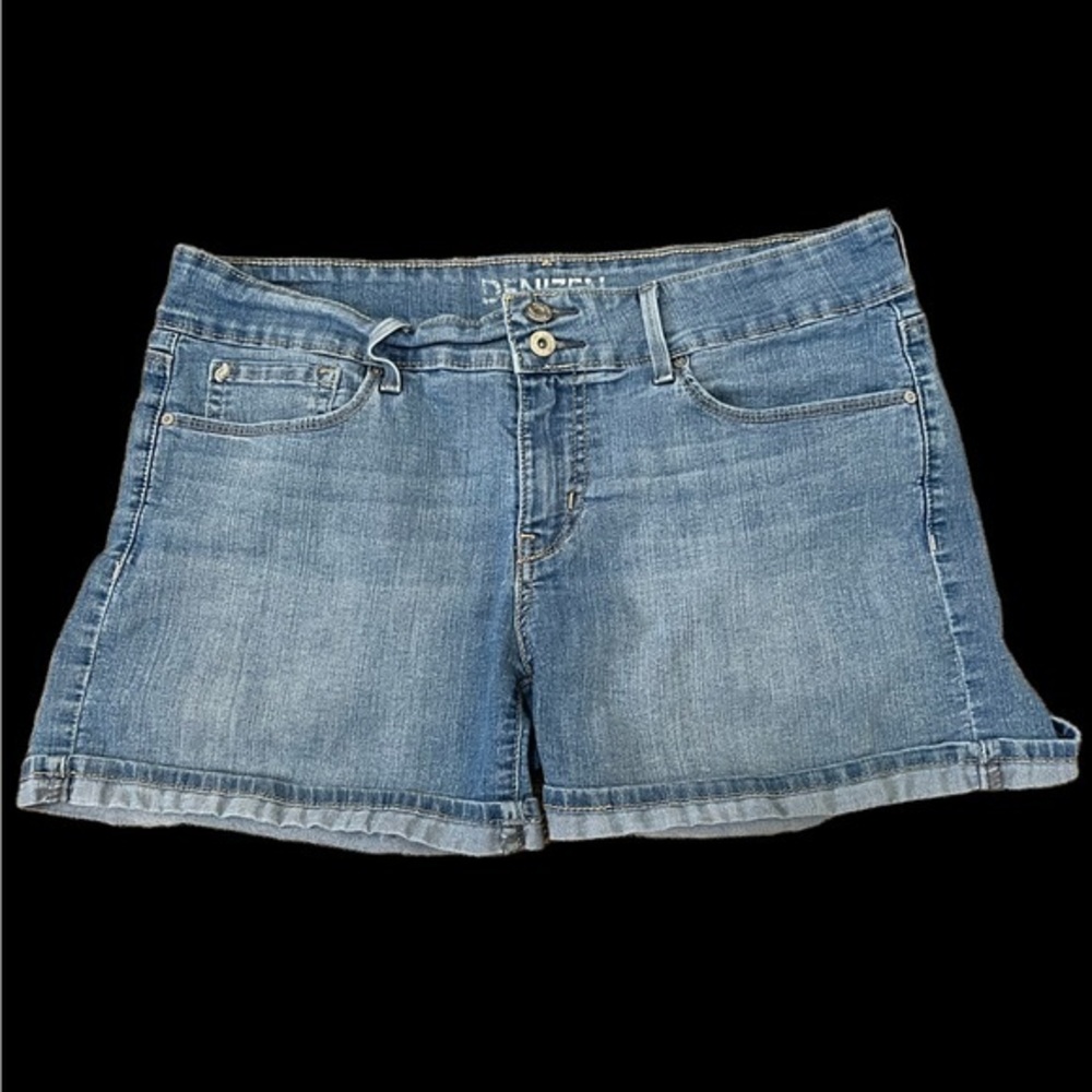 Levi’s Denison high rise,  medium wash blue jeans size 10, five pockets.